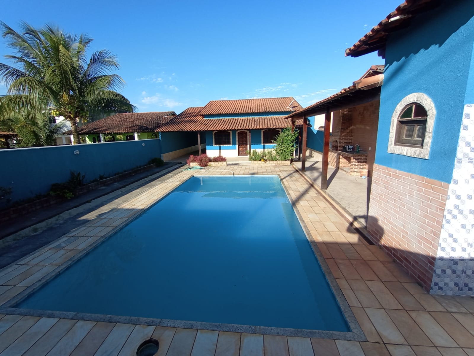 ÓTIMA CASA COMPLETA MUITO BEM LOCALIZADA EM ITAIPUAÇU